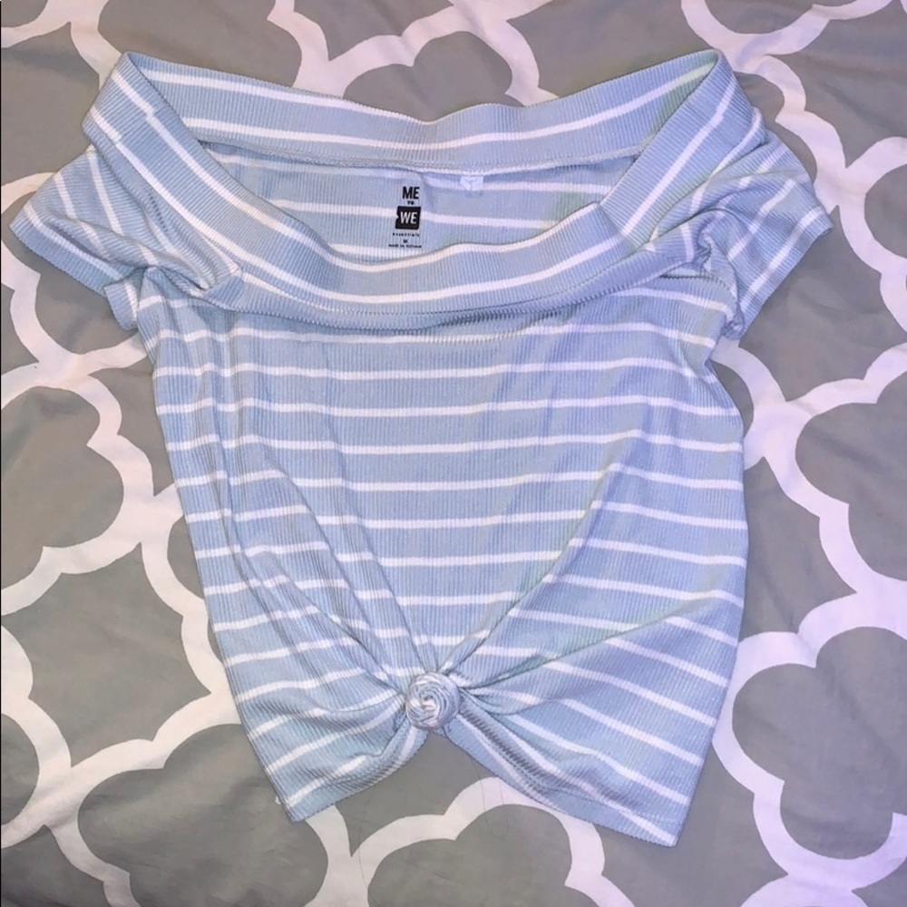 Off Shoulder Croptop